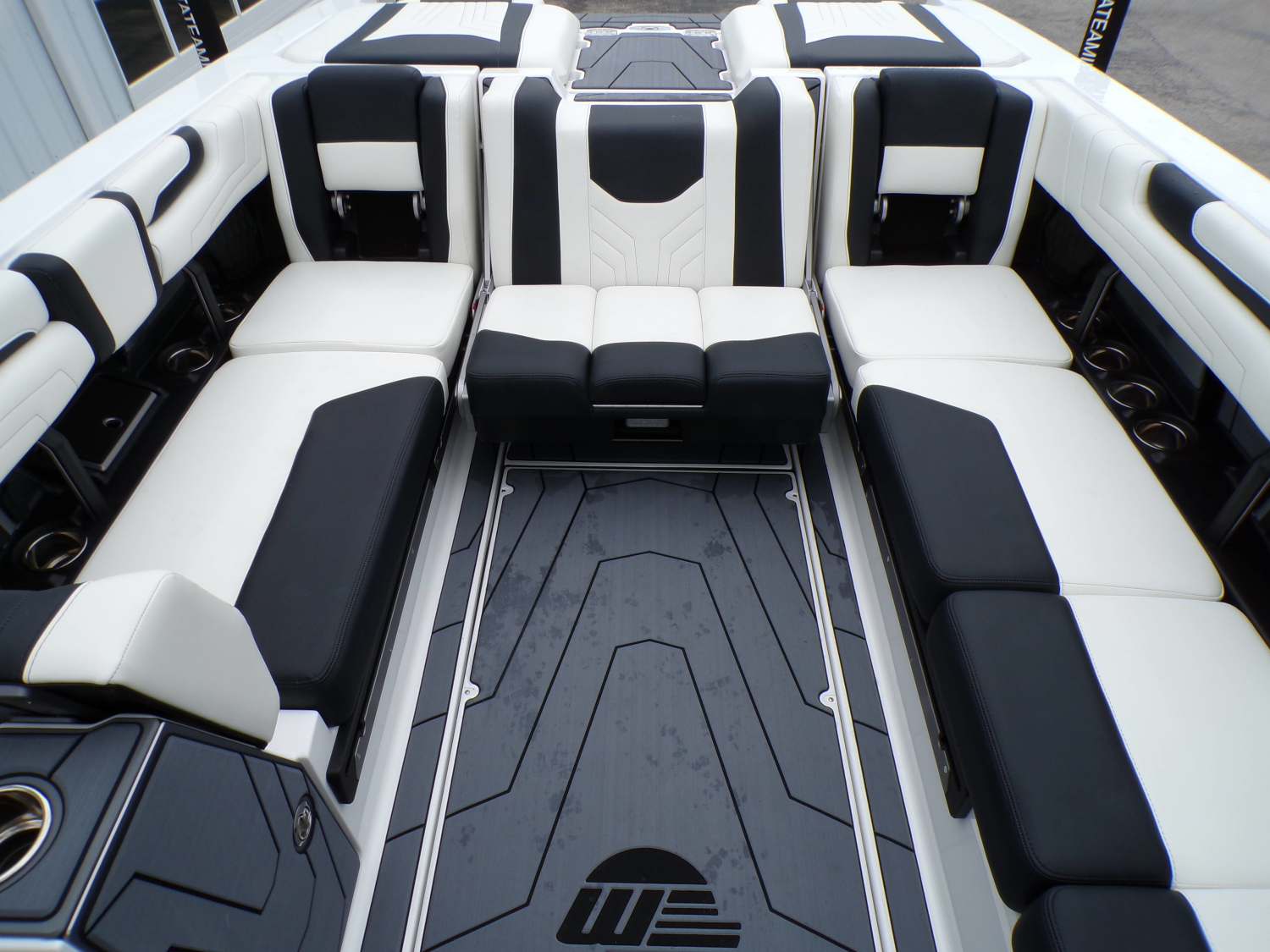 2025 Malibu Wakesetter 25LSV