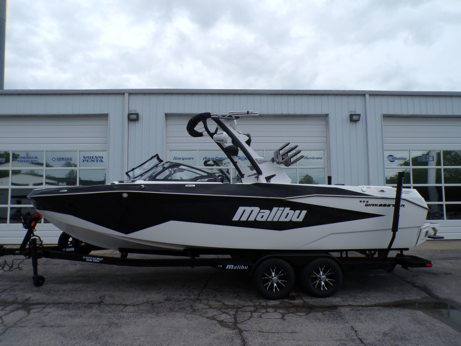 2025 Malibu Boats Wakesetter 25 LSV for sale in Hazelwood, Missouri