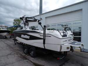 2025 Malibu Boats Wakesetter 25 LSV for sale in Hazelwood, Missouri