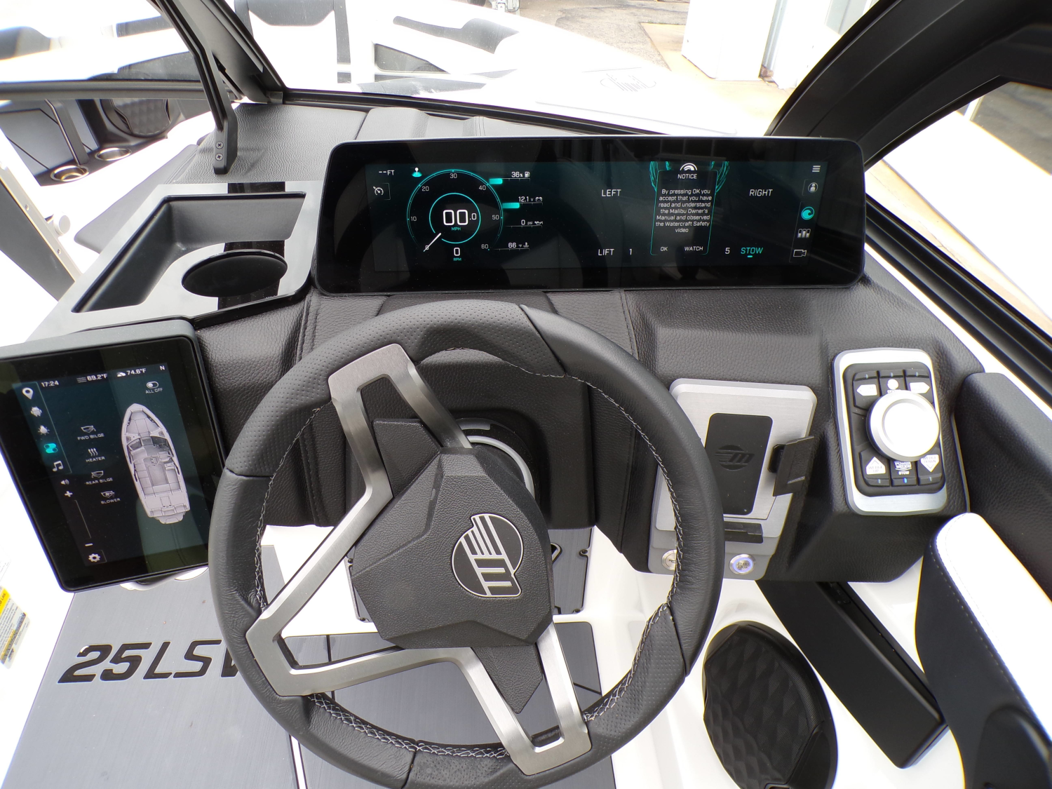 2025 Malibu Wakesetter 25LSV