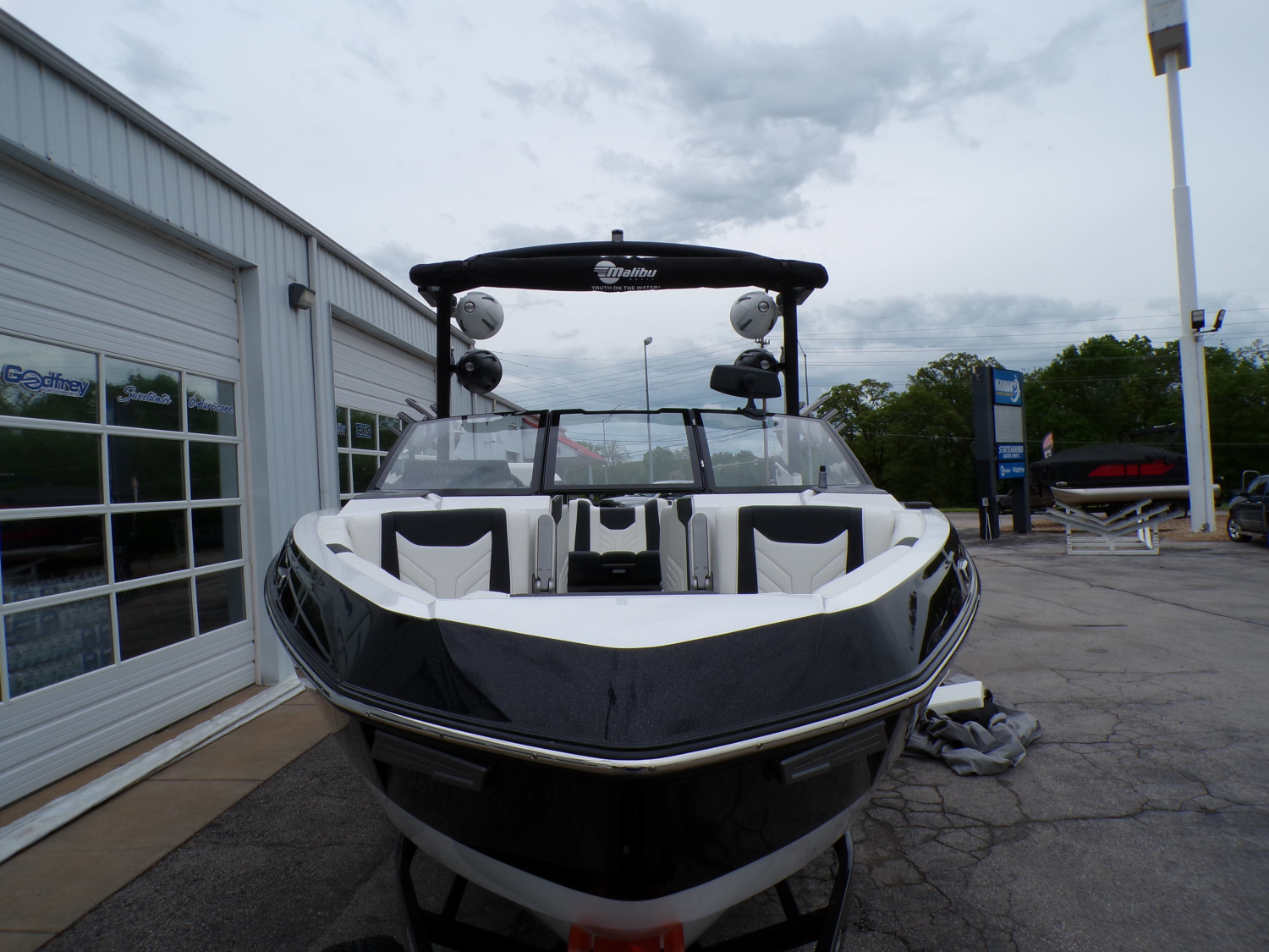 2025 Malibu Wakesetter 25LSV