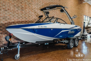2017 Malibu Boats Wakesetter VLX for sale in Mooresville, North Carolina