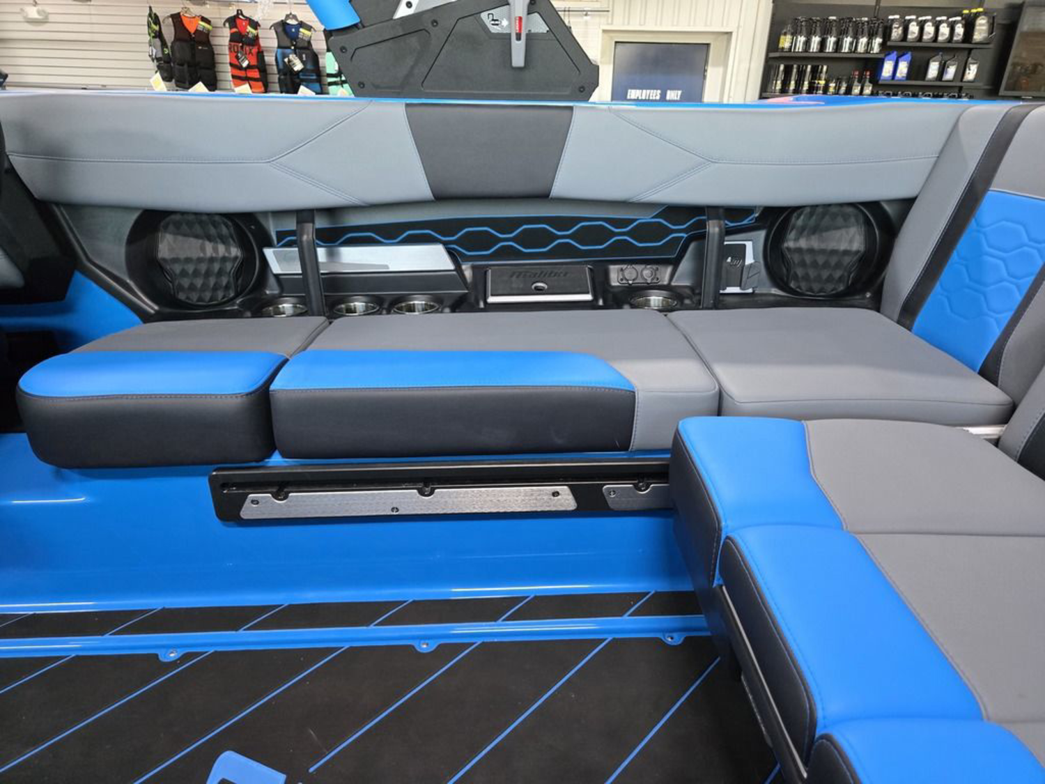 2025 Malibu Boats 23 LSV