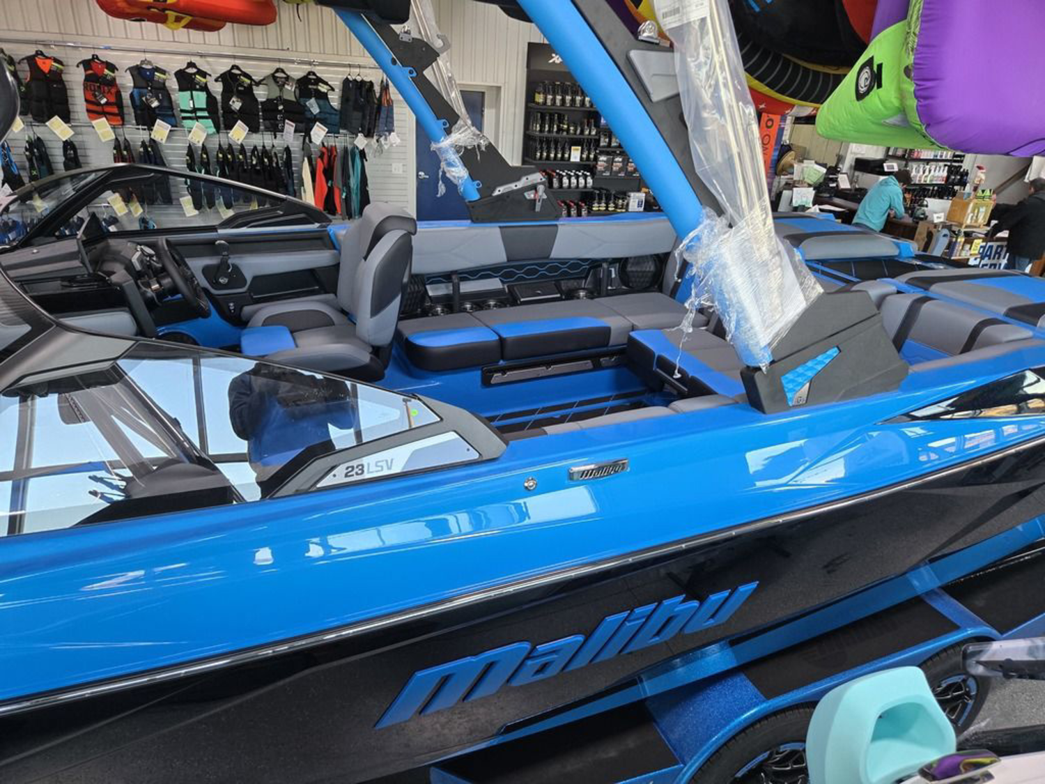 2025 Malibu Boats 23 LSV