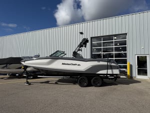 2026-mastercraft-nxt22-112137-image1