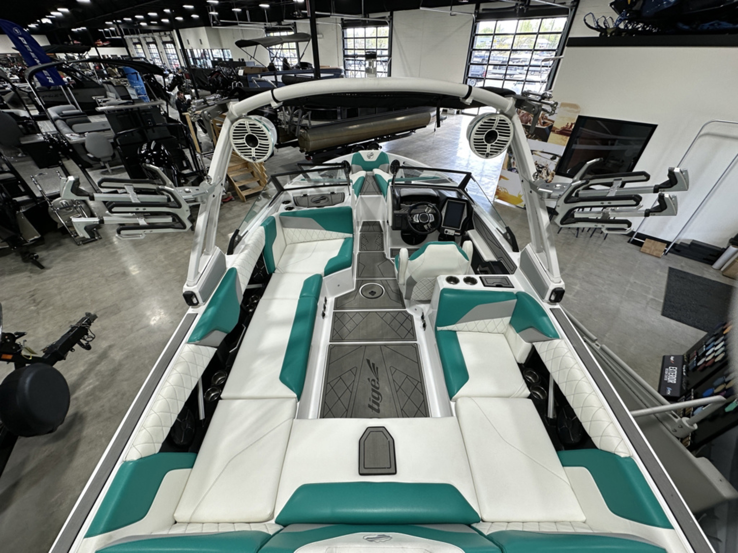 2022 Tige Z3 with Trailer
