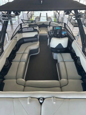 2015 Malibu Boats Wakesetter 23 LSV for sale in Galena, Missouri
