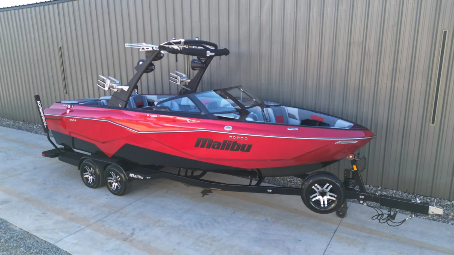2023 Malibu Wakesetter 25 LSV