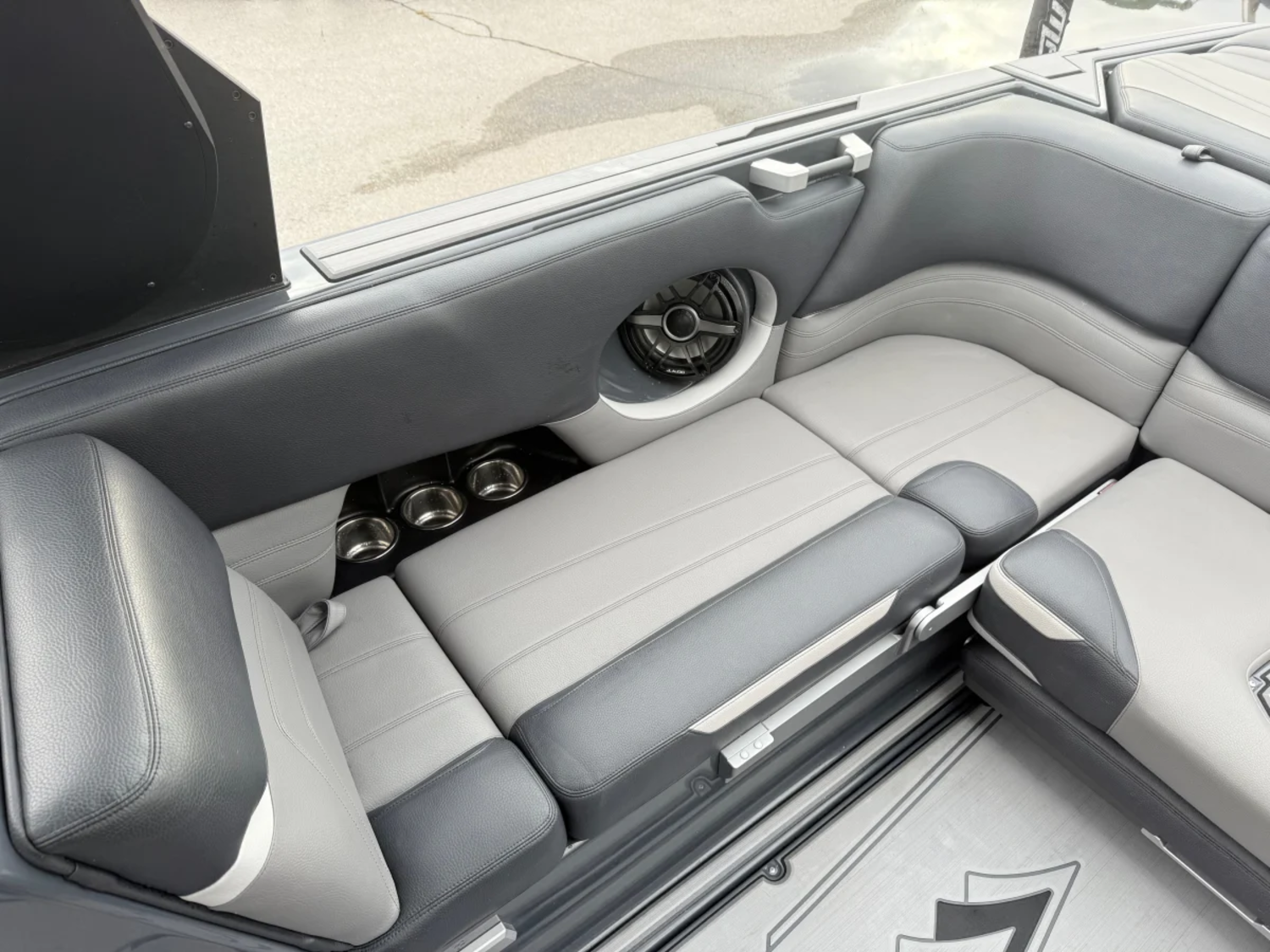 2021 24' Supra "SL550" Bowrider