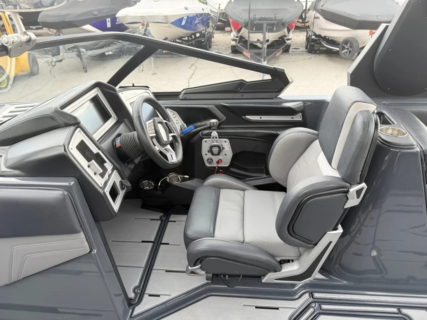 2021 24' Supra "SL550" Bowrider