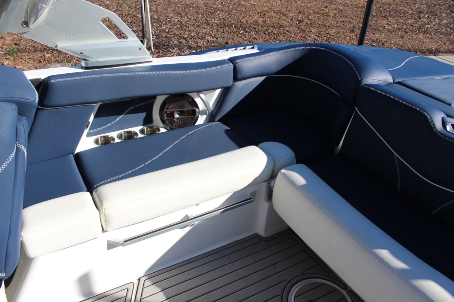 2019 MasterCraft XT22 - Excellent Condition and low hours!