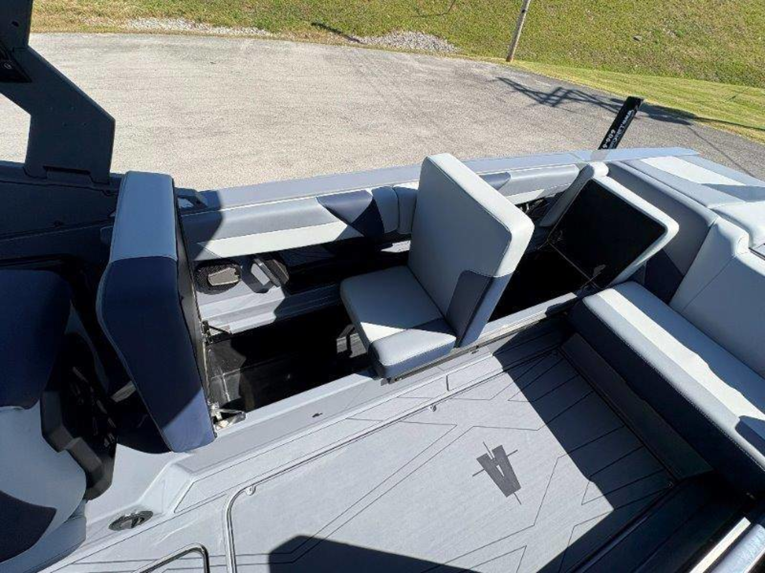 2026 Axis T250