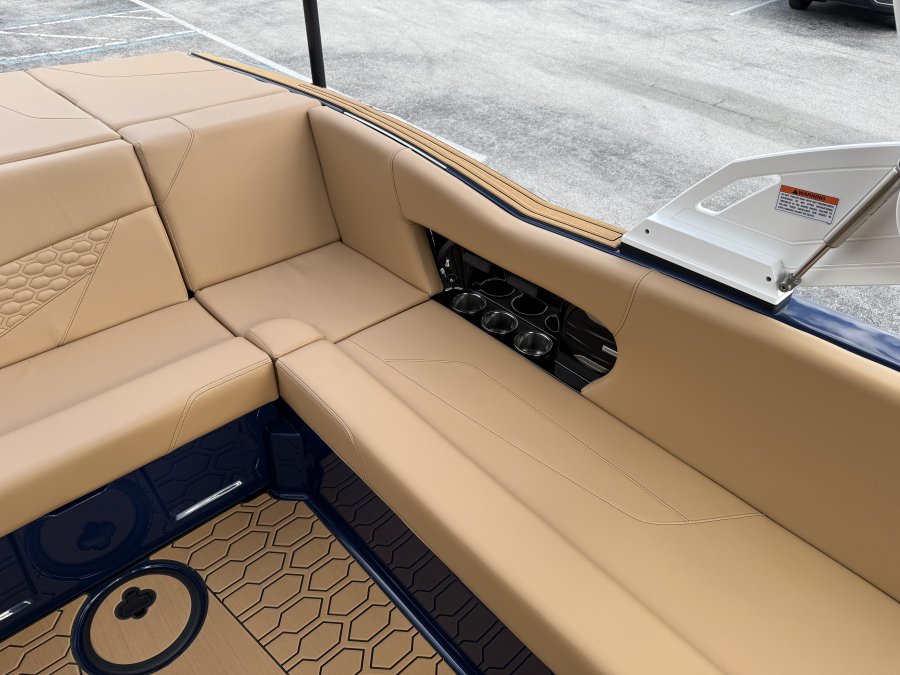 2026-mastercraft-nxt22-112295-image12