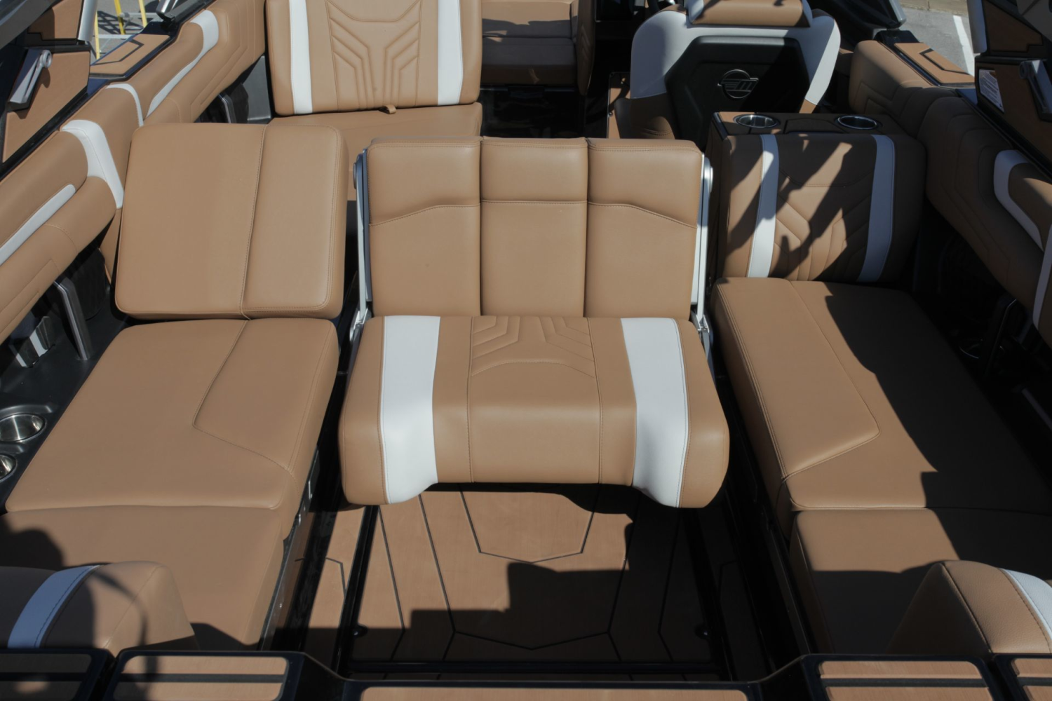 2026 Malibu Wakesetter 25 LSV