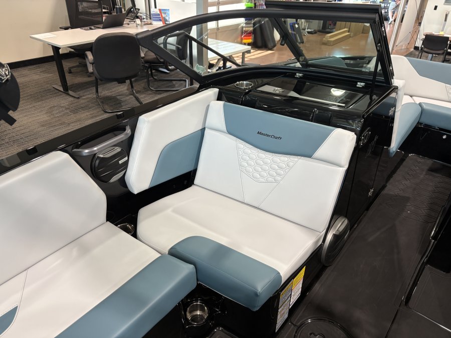 2026-mastercraft-nxt22-112305-image10
