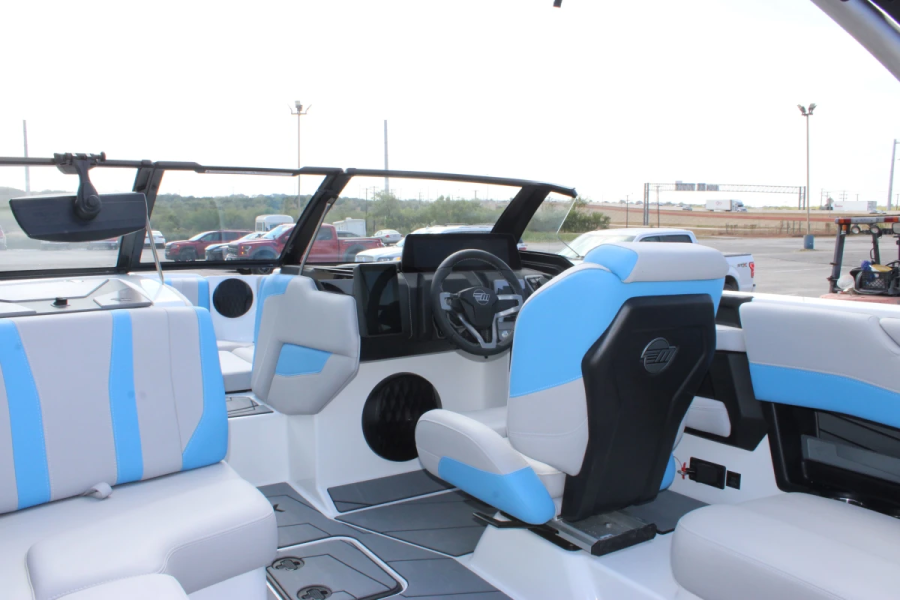 2026 Malibu Boats 21 LX for sale in New Braunfels, Texas