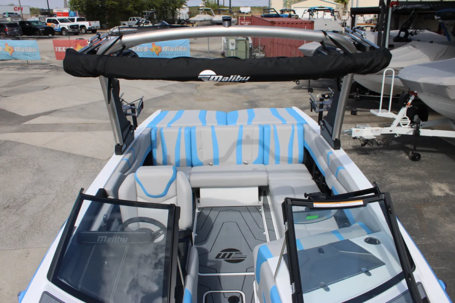 2026 Malibu Boats 21 LX for sale in New Braunfels, Texas