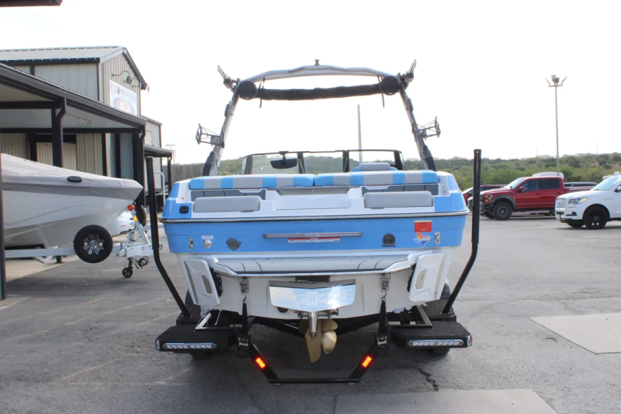 2026 Malibu Boats 21 LX for sale in New Braunfels, Texas