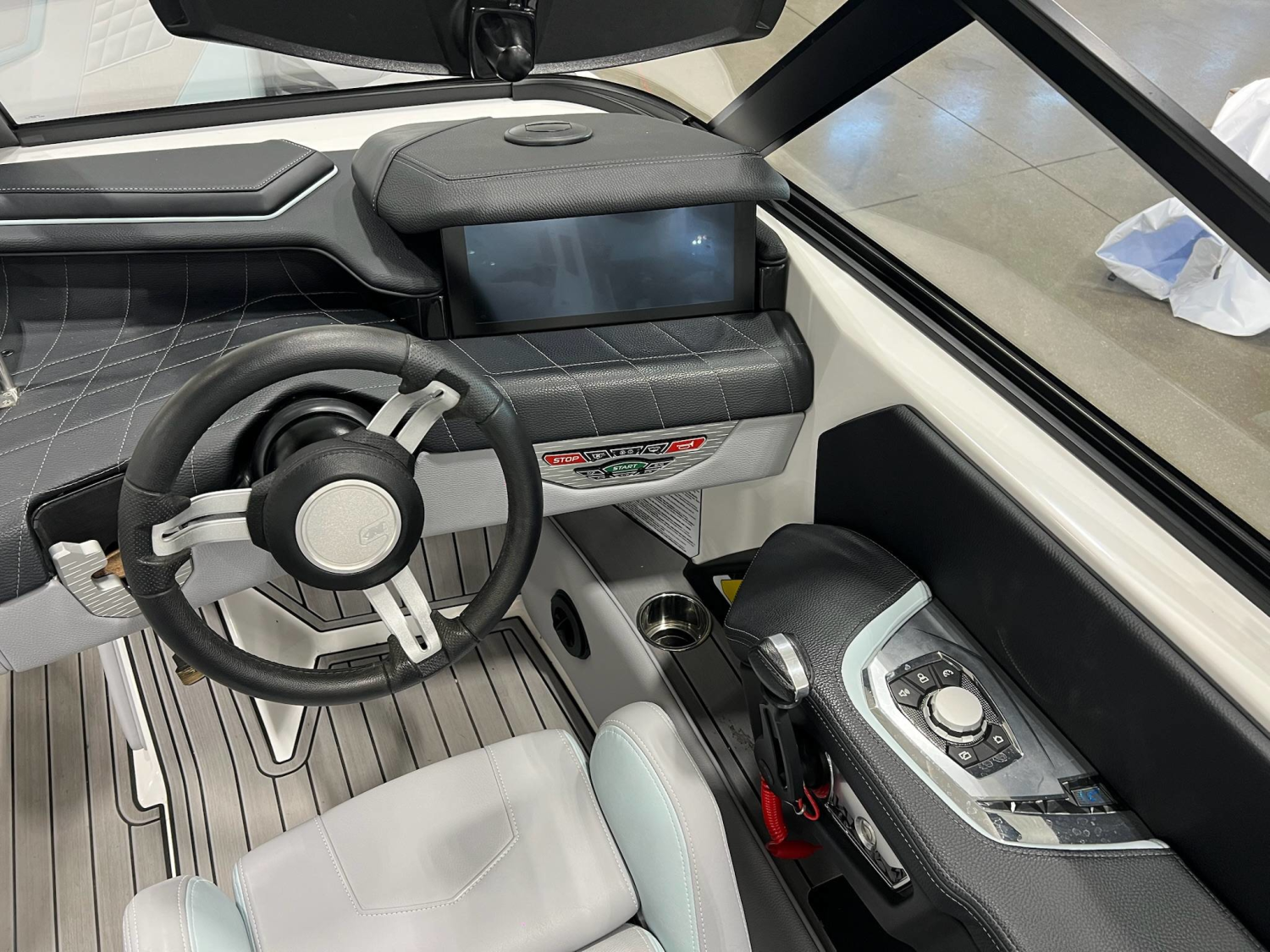 2022 Nautique G21