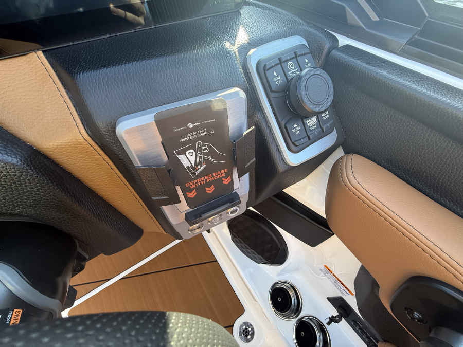 2026 Malibu Boats 21 LX for sale in Fontana, Wisconsin