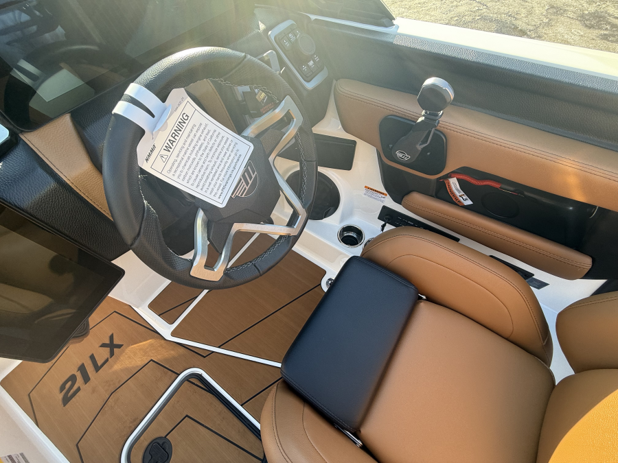 2026 Malibu Boats 21 LX for sale in Fontana, Wisconsin