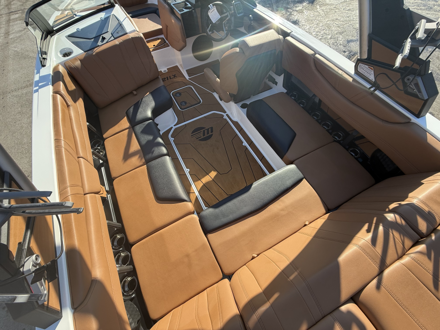 2026 Malibu Boats 21 LX for sale in Fontana, Wisconsin
