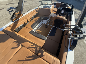 2026 Malibu Boats 21 LX for sale in Fontana, Wisconsin