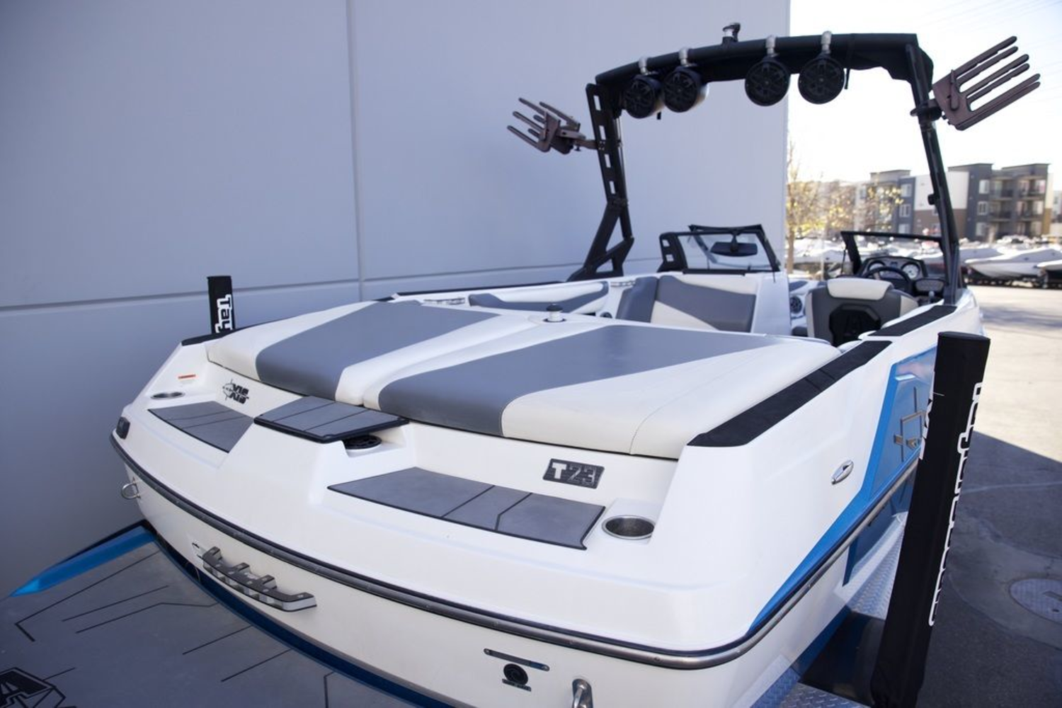 2019 Axis Wake Research T23
