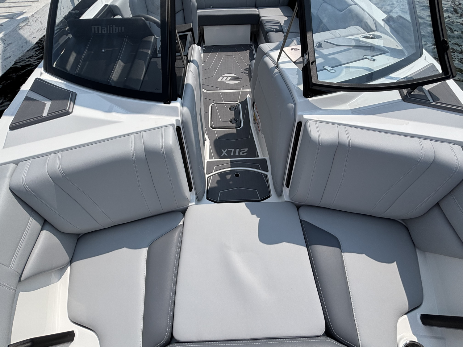 2026 Malibu 21LX
