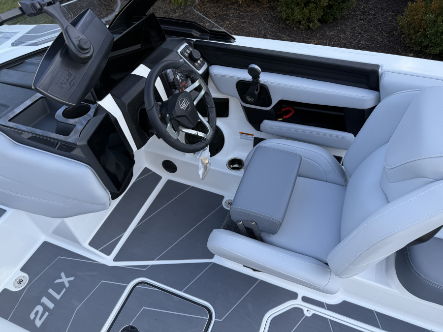 2026 Malibu Boats 21 LX for sale in Fontana, Wisconsin