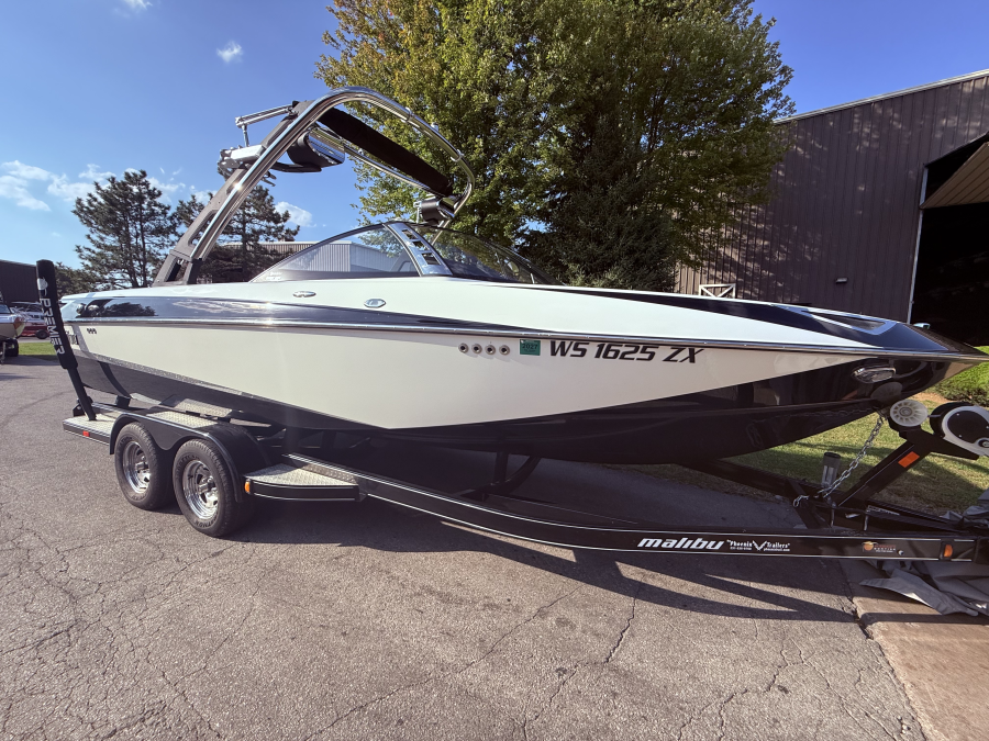 2013 Malibu Boats Wakesetter 23 LSV for sale in Fontana, Wisconsin