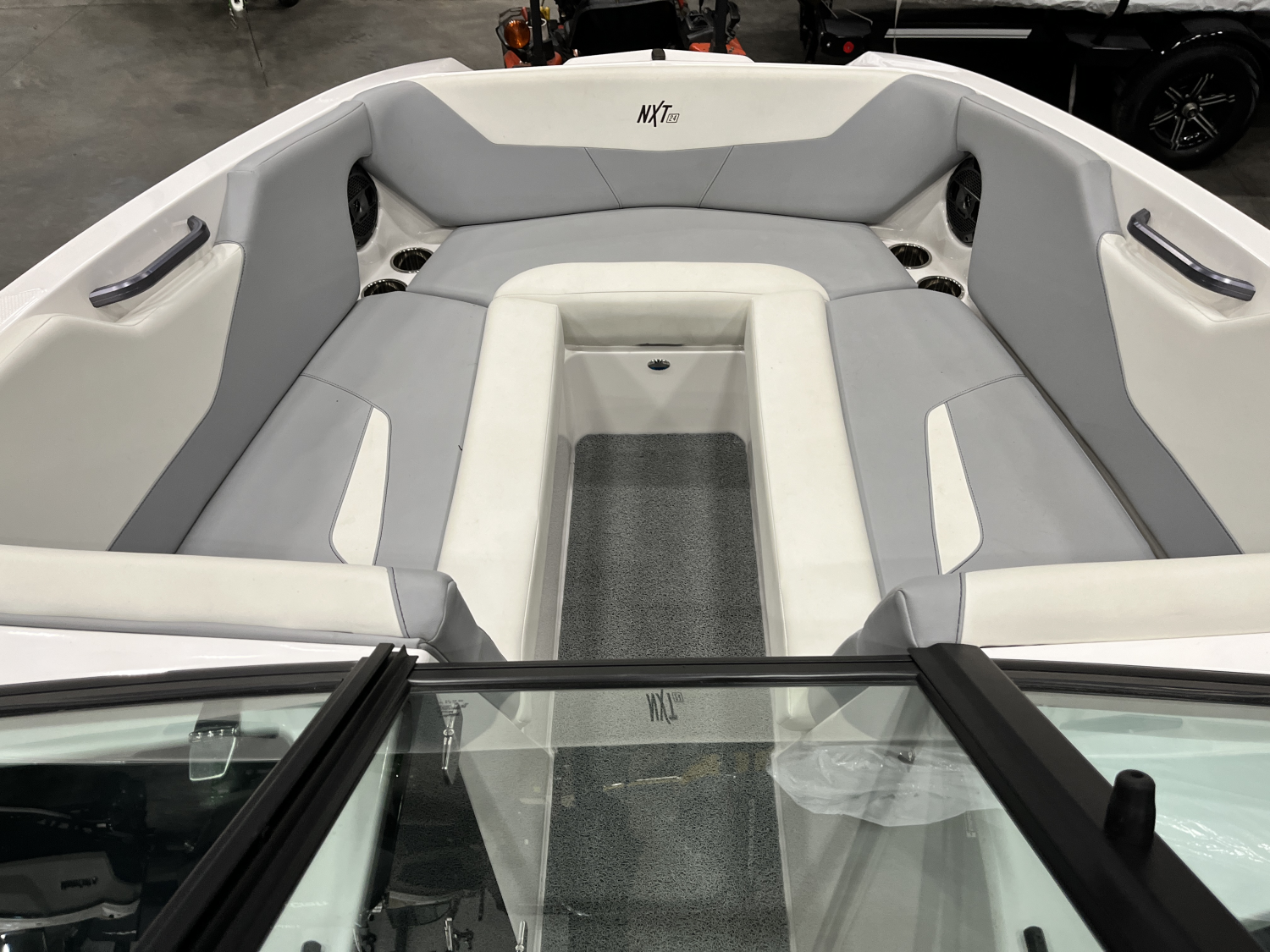 2022 MasterCraft NXT24