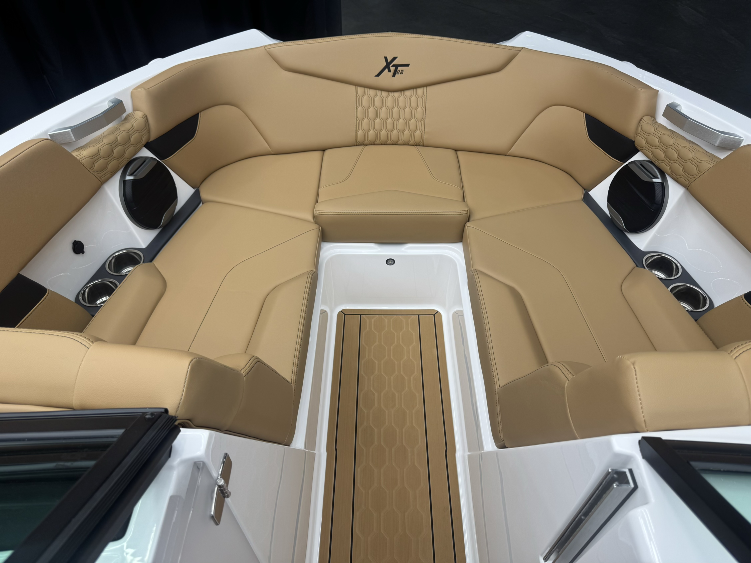 2026 MasterCraft XT22