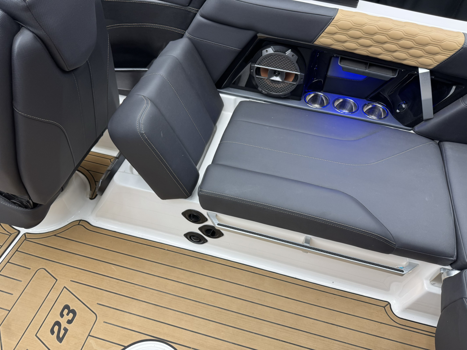 2022 MasterCraft XT23