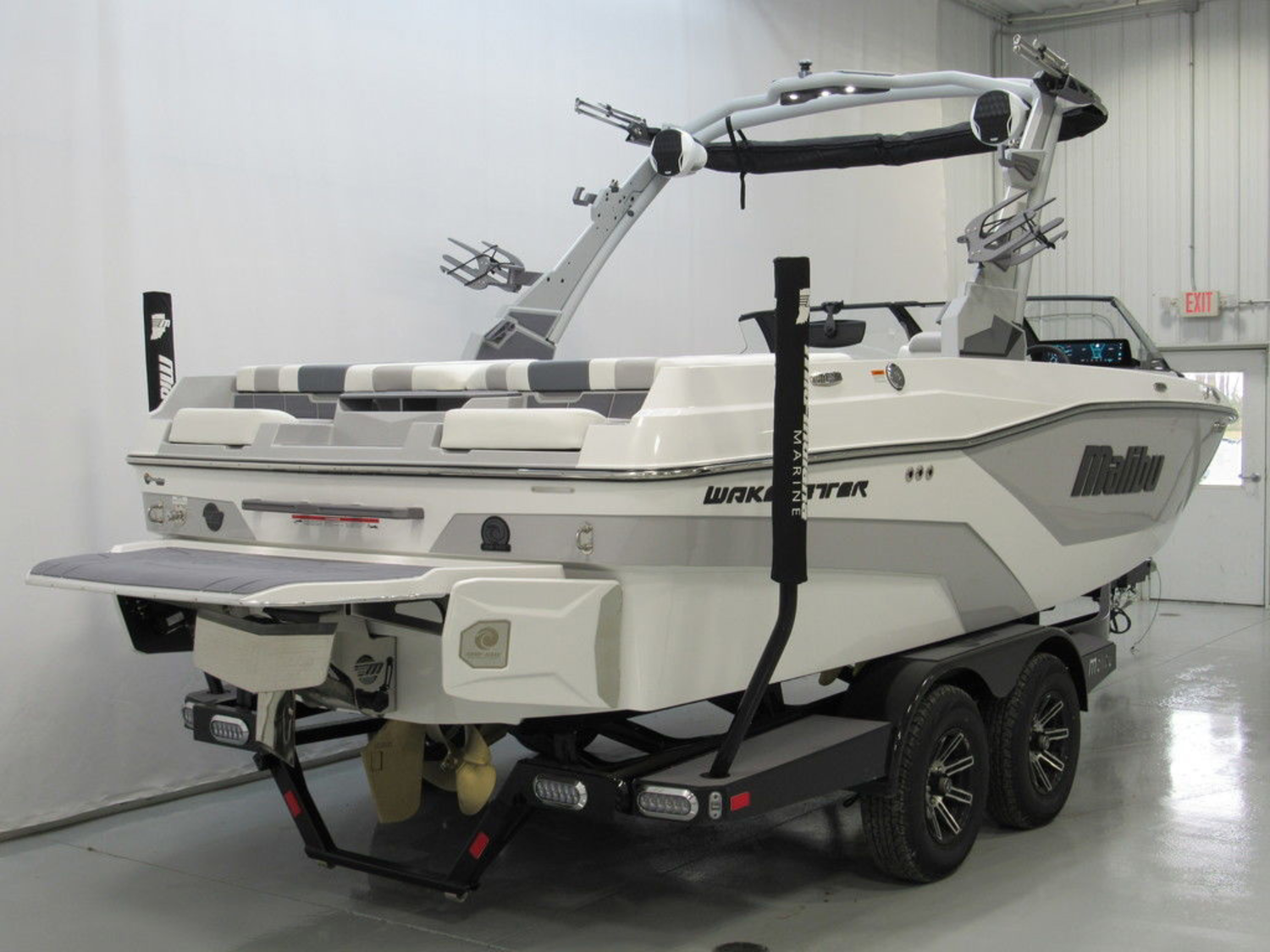 2026 Malibu Boats 21 LX