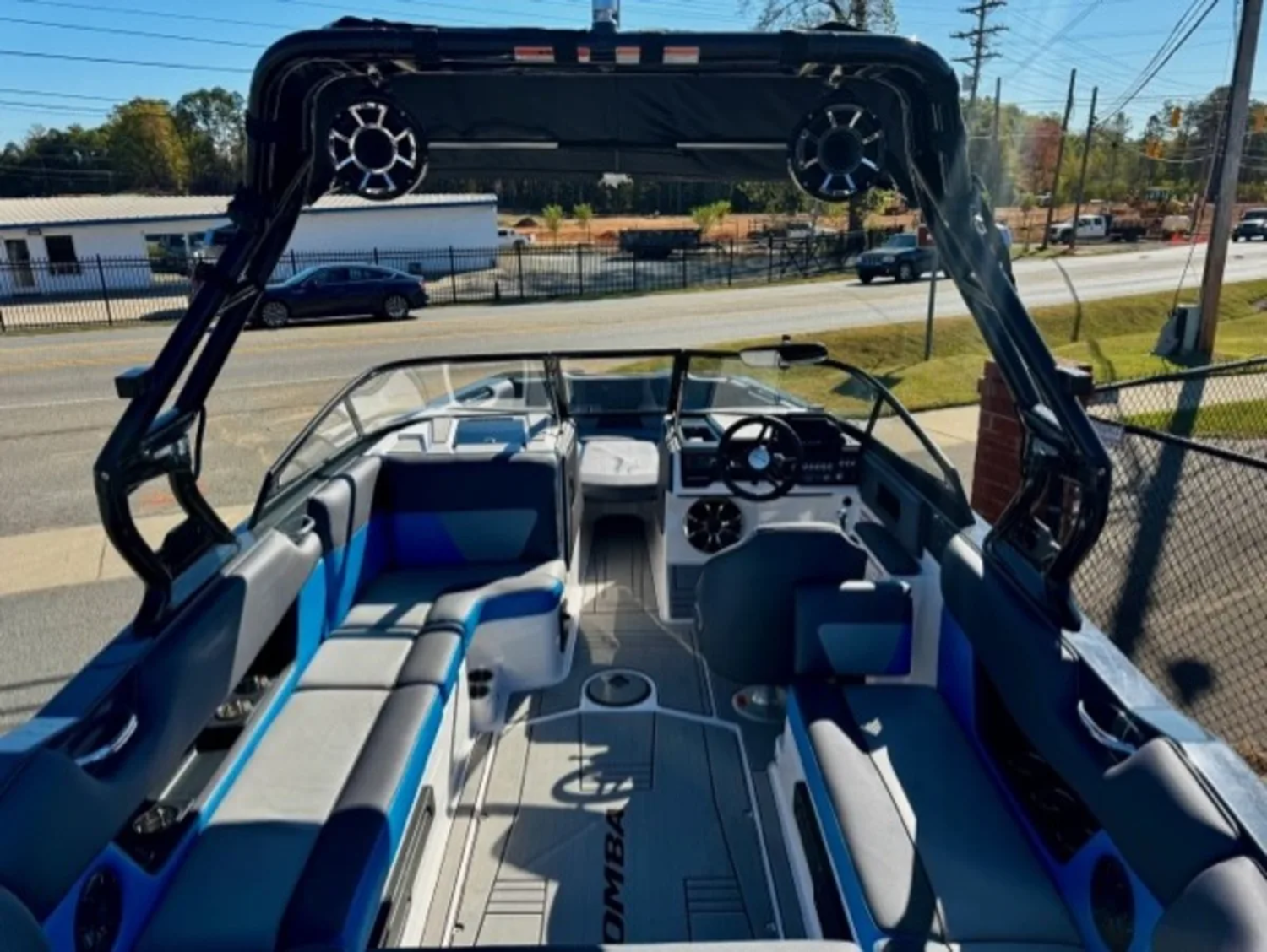 2020 MOOMBA MAX 