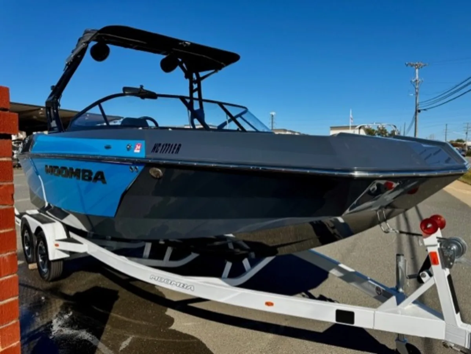 2020 MOOMBA MAX 