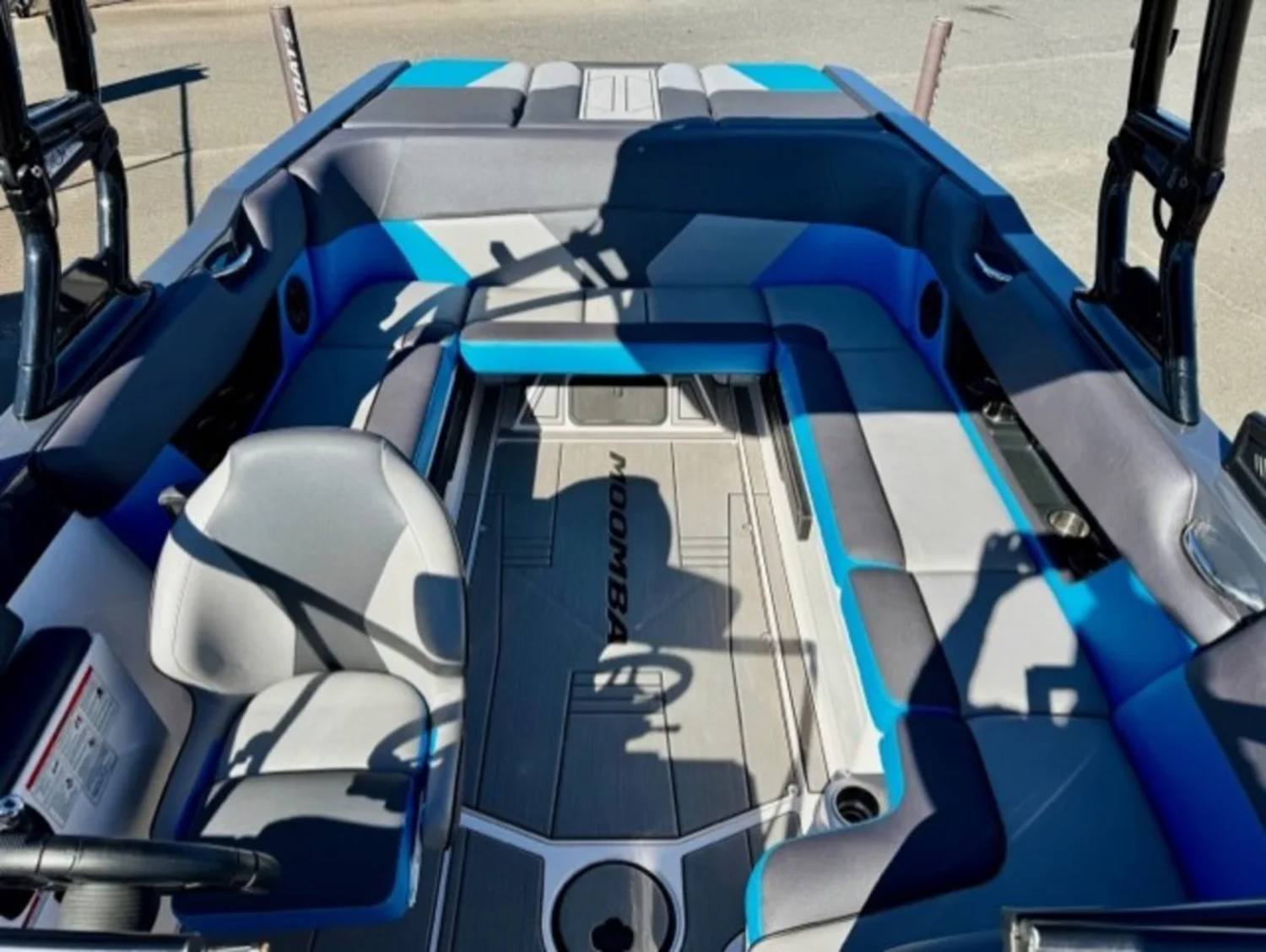 2020 MOOMBA MAX 