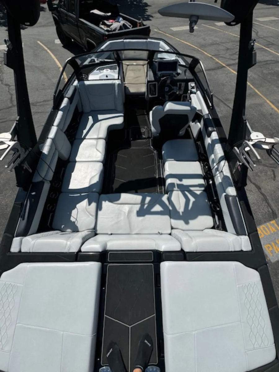 2023 Malibu Boats M220 for sale in ISSAQUAH, Washington