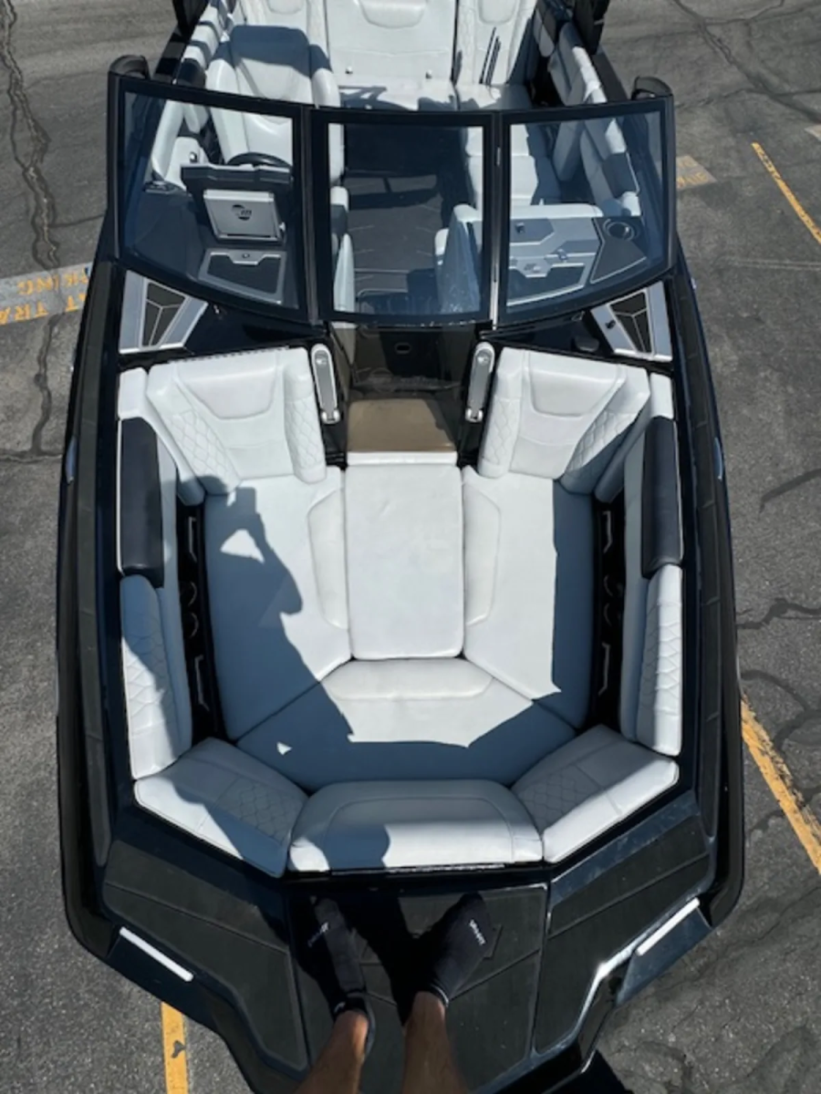 2023 Malibu Boats M220 for sale in ISSAQUAH, Washington