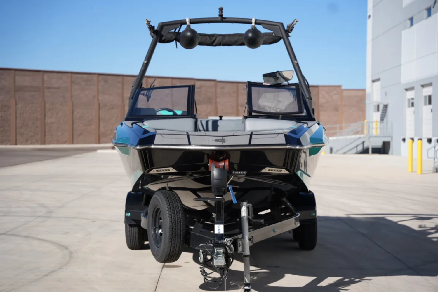 2023 Axis A20 - Fresh Trade Alert!  Low Hours!