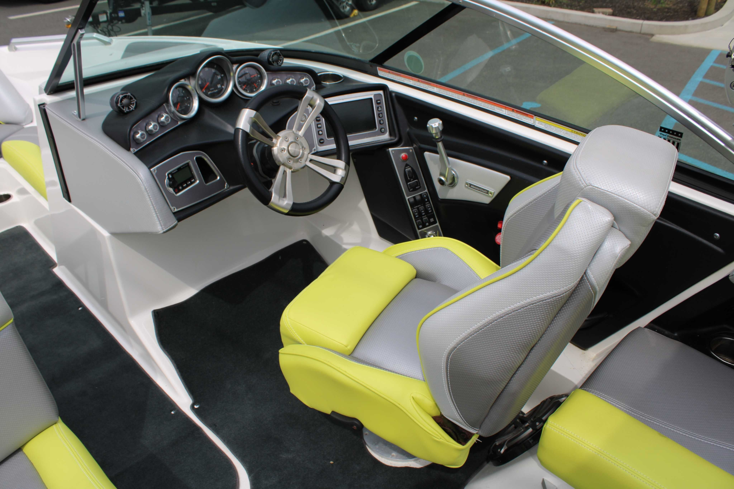 2017 MasterCraft XT 21