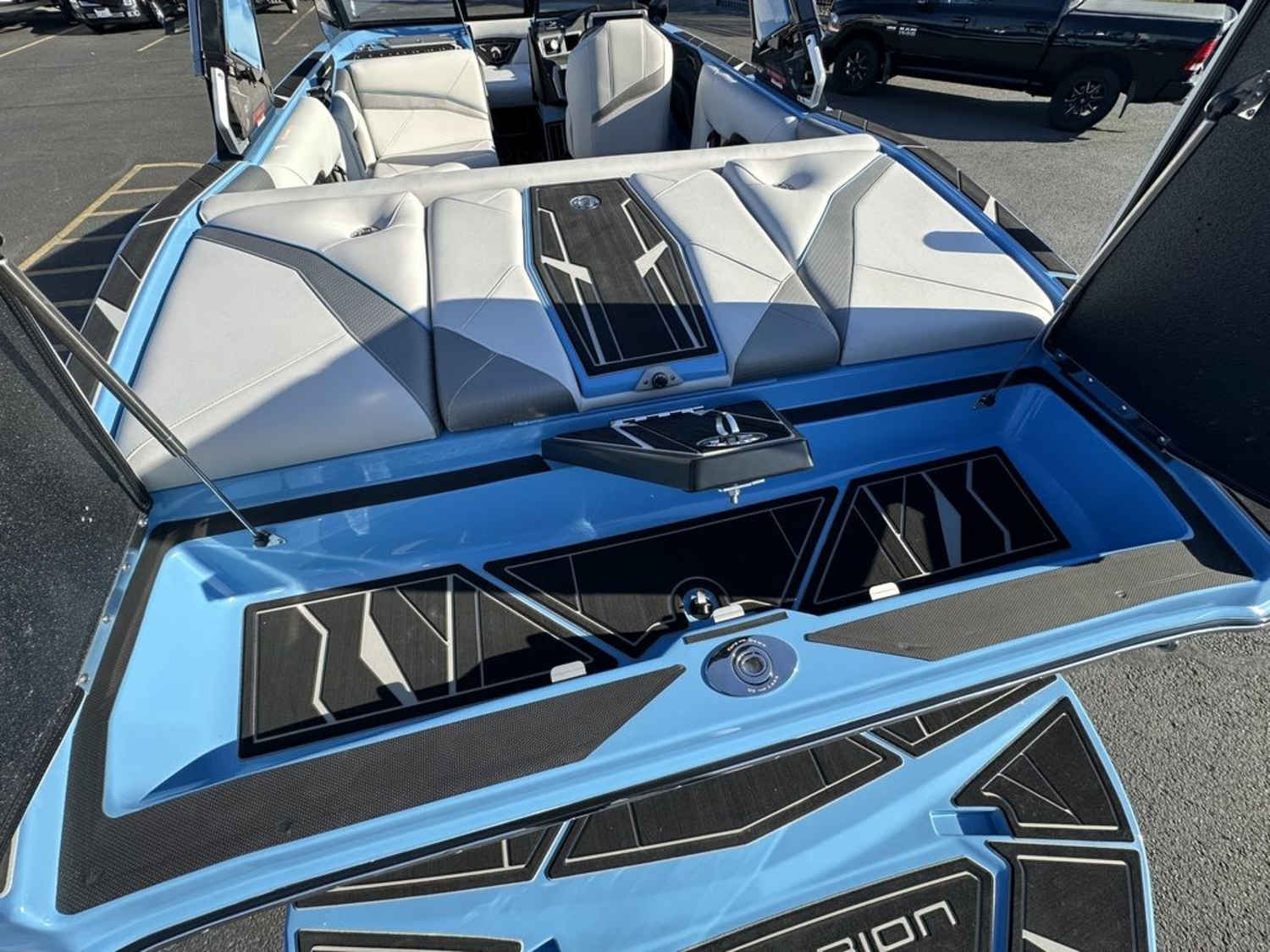 2026 Centurion Nv233