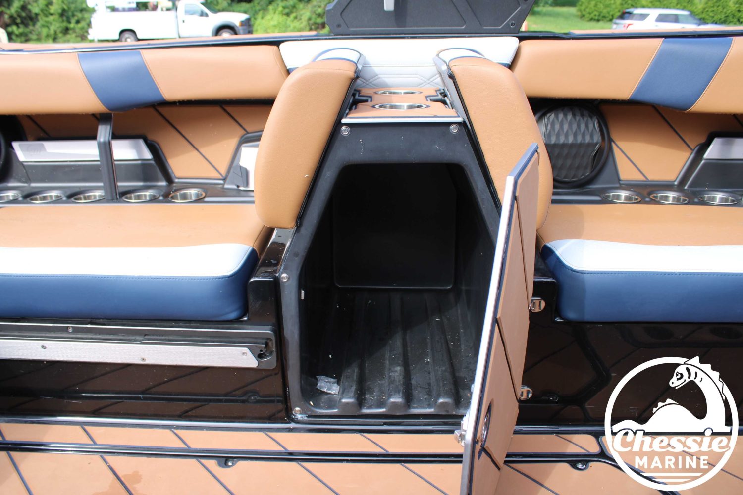 2023 Malibu 26 LSV