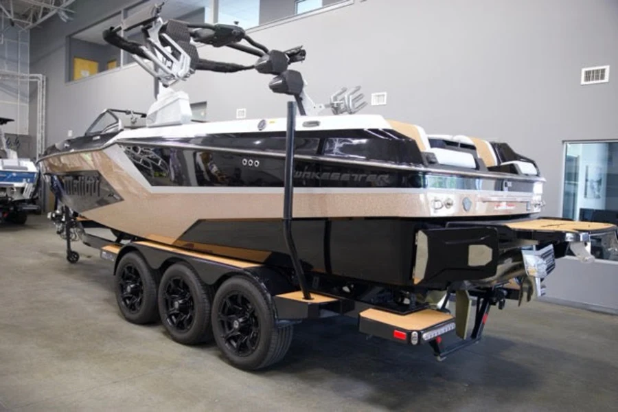 2026-malibu-wakesetter-24-mxz-112912-image3