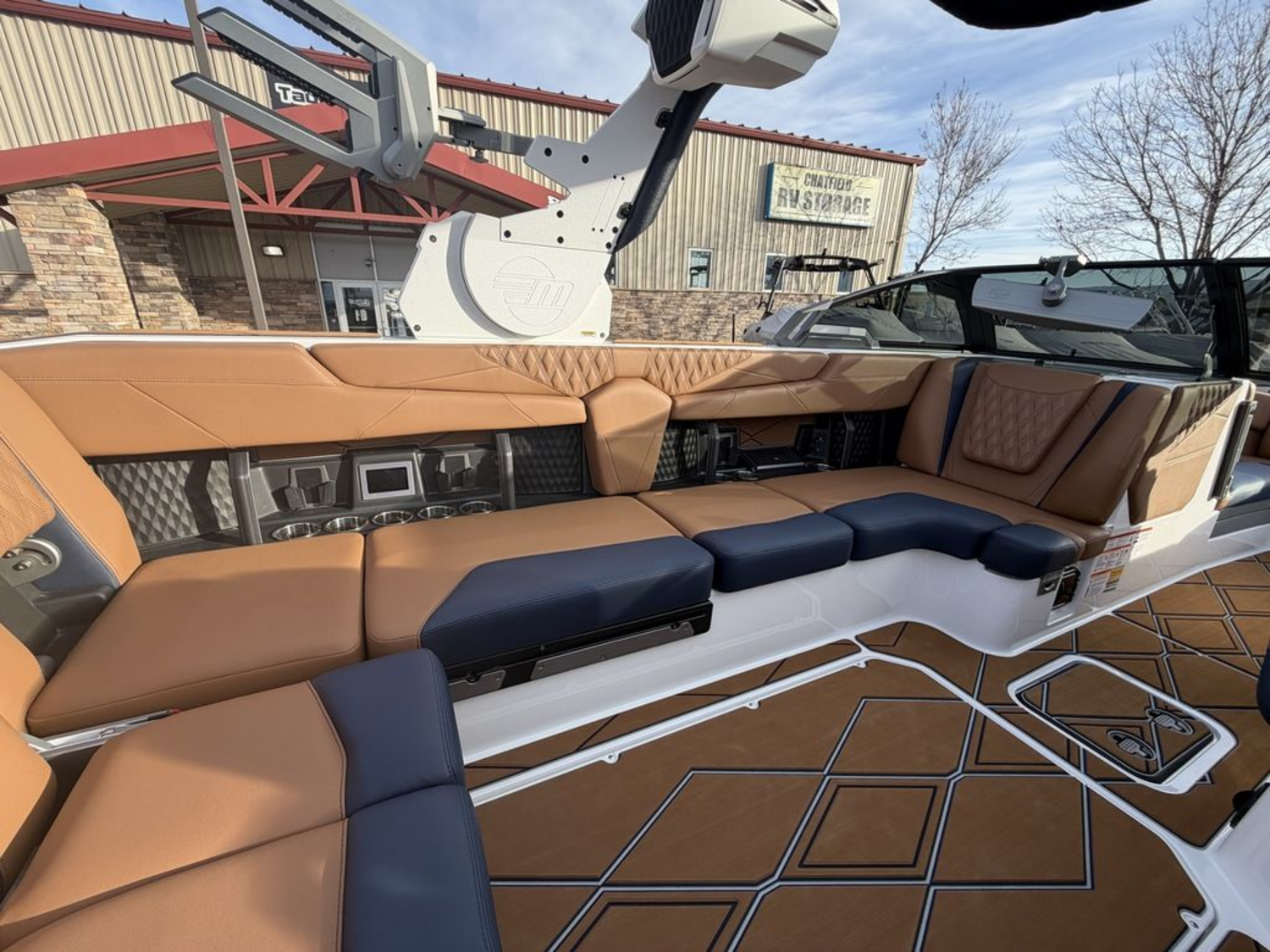 2026 Malibu Boats M242