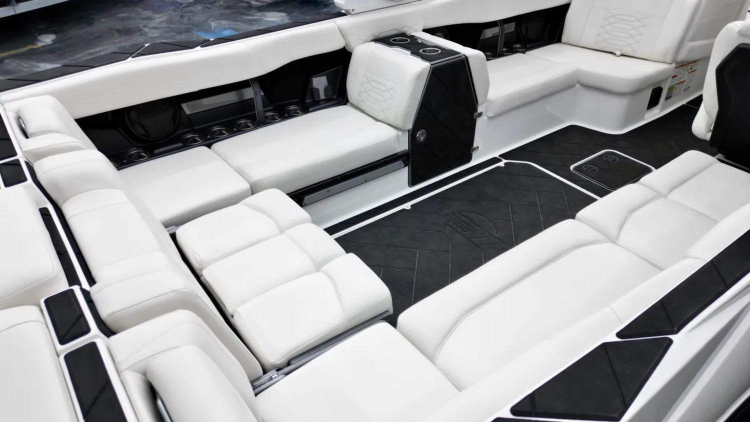 2023 Malibu Wakesetter 26 LSV