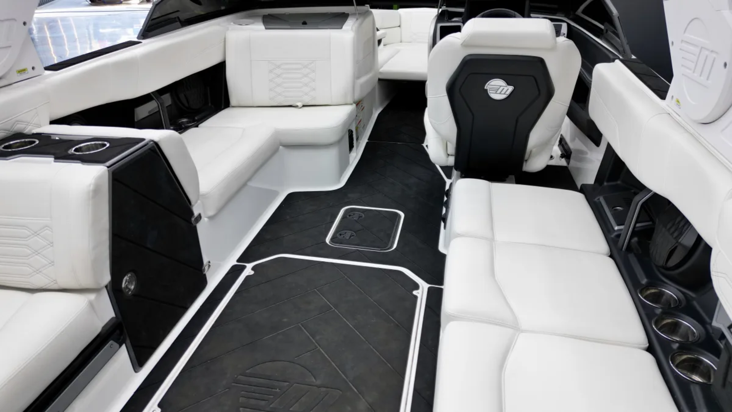 2023 Malibu Wakesetter 26 LSV