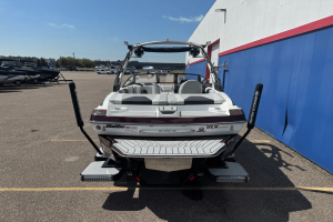 2018 Malibu Boats Wakesetter VLX for sale in Excelsior, Minnesota