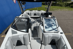 2018 Malibu Boats Wakesetter VLX for sale in Excelsior, Minnesota